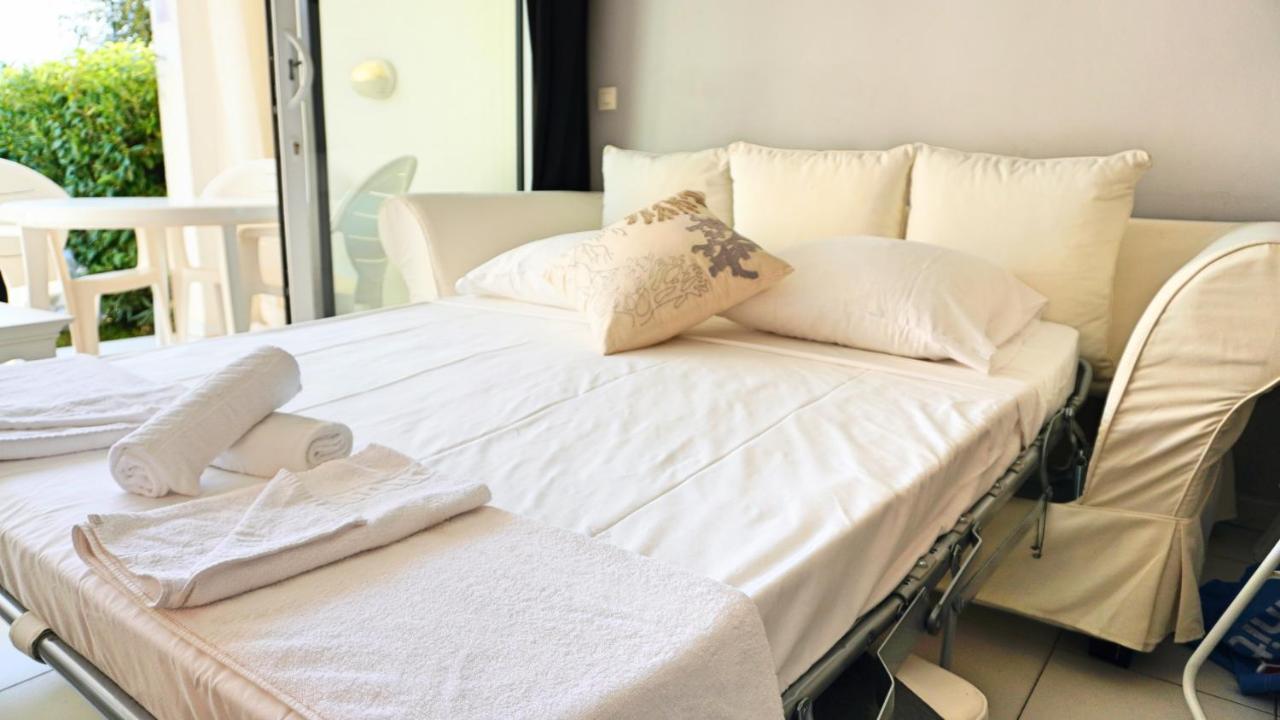 One-Bedroom Apartment,1184920594:JPEG