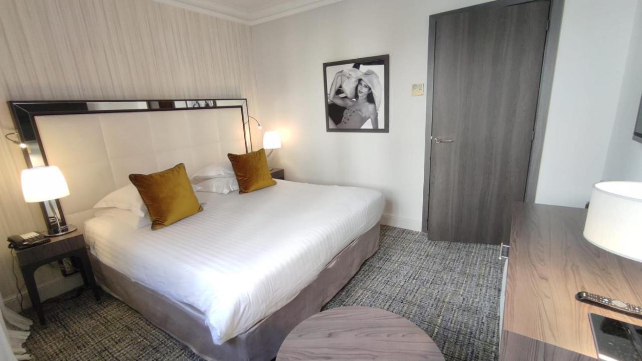 Privilege Room,1672563194:JPEG