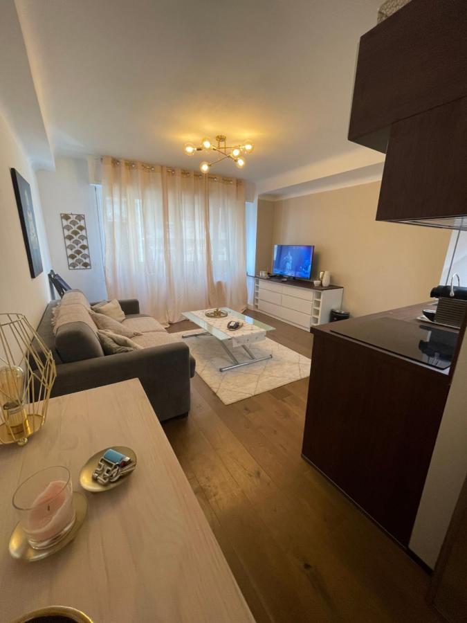Studio with Sofa Bed