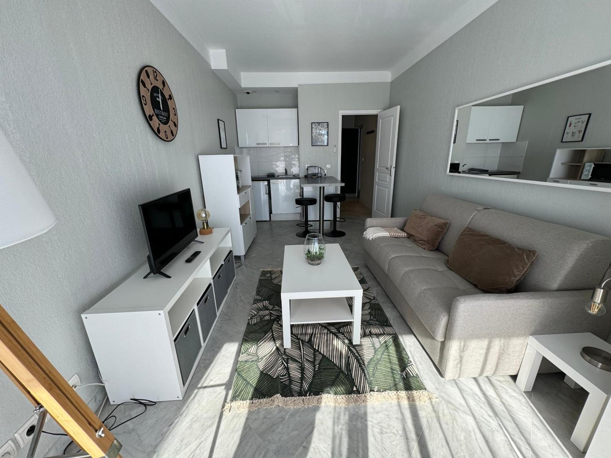 Studio Sofa Bed,1500055870:JPEG