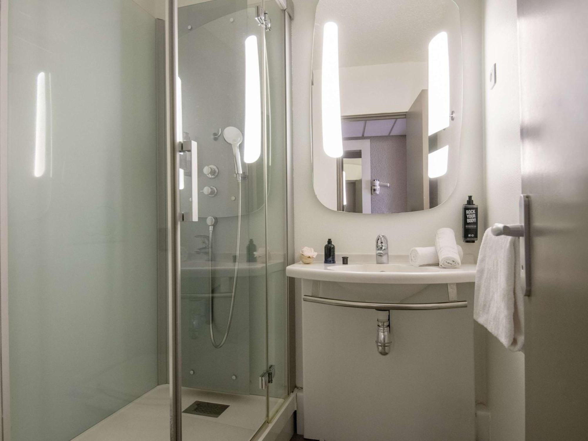 Standard Double Room,1557665272:JPEG