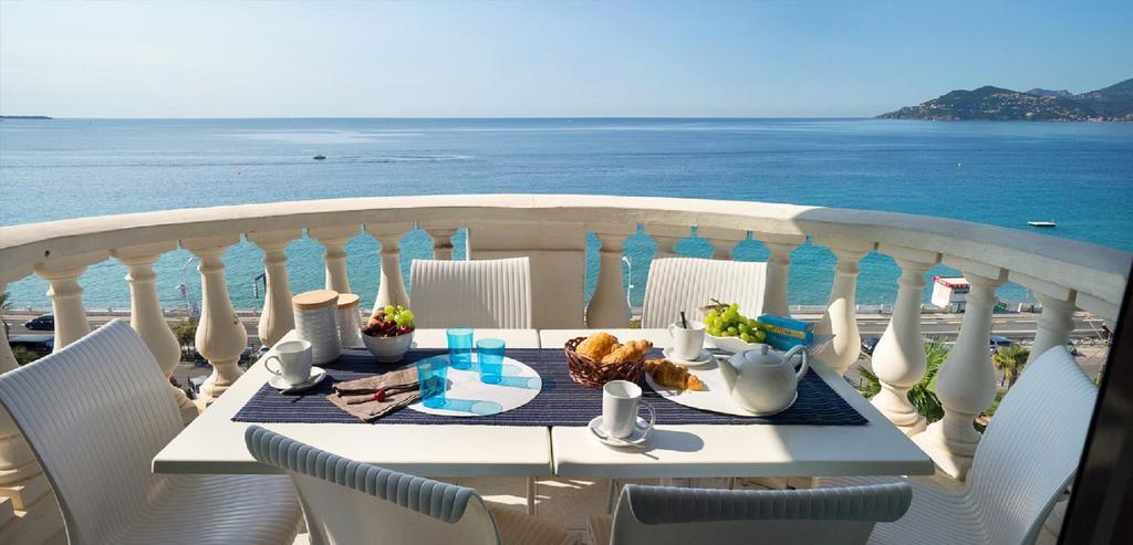 Superior Two-Bedroom Apartment with Sea View (6 Adults)