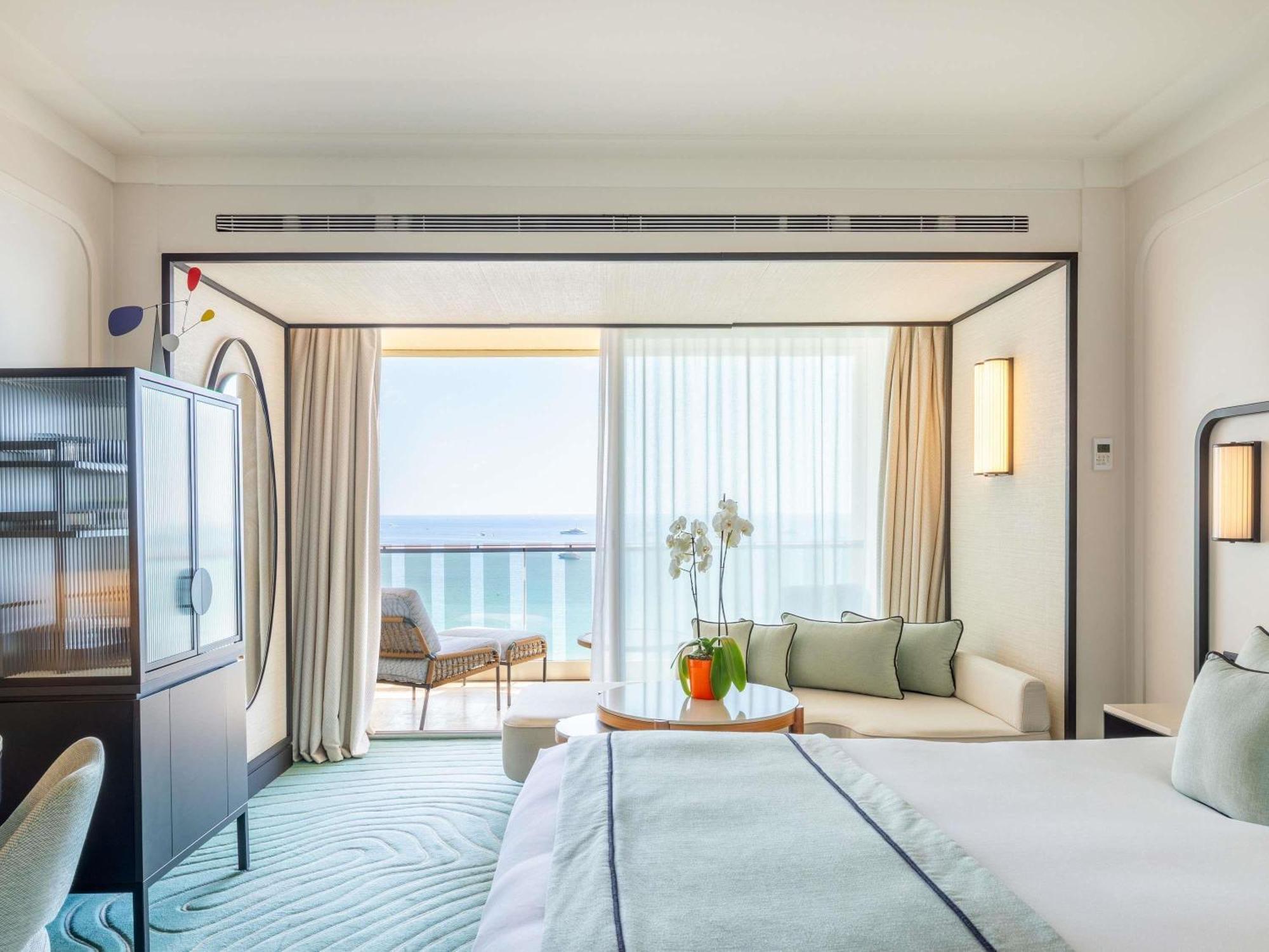 Deluxe Room with City View