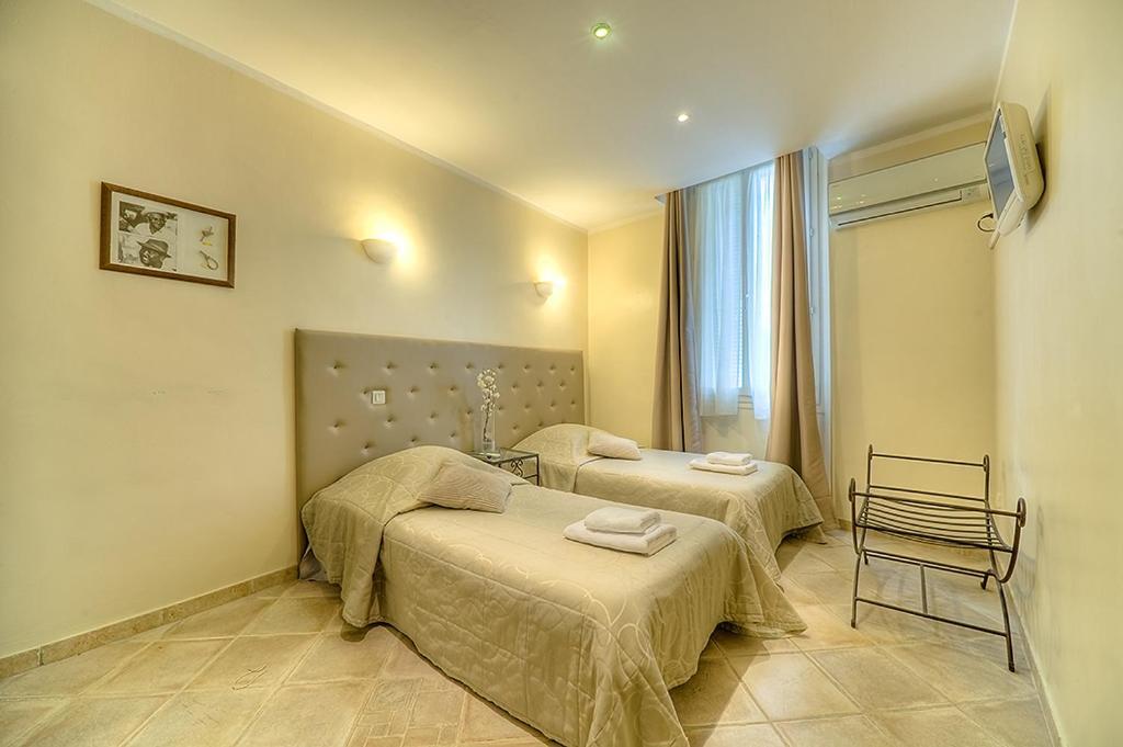 Superior Studio,27392330:JPEG