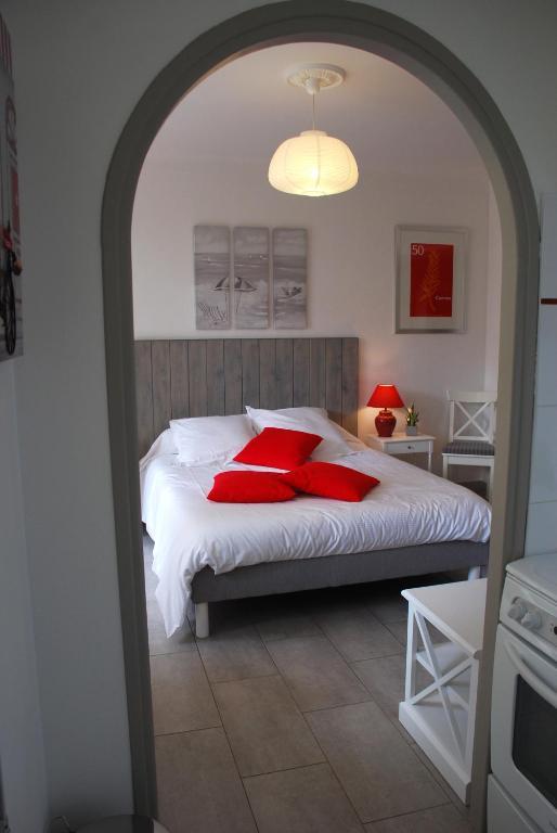 Studio with Terrace,1104312327:JPEG