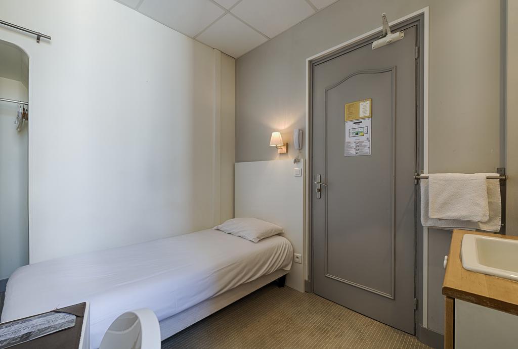 Single Room Shared Shower Toilet,1589538460:JPEG