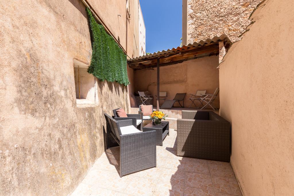 Superior One-Bedroom Apartment,442442676:JPEG