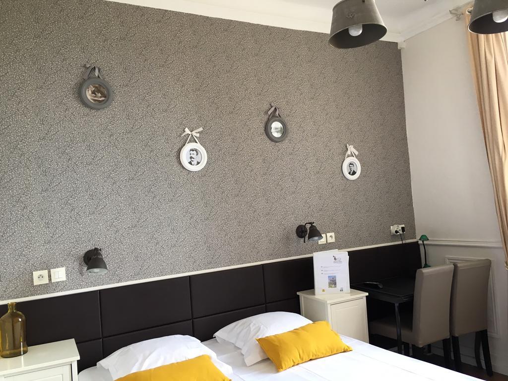 Family Room (2 Adults + 2 Children)
