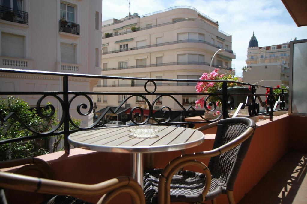 Superior Double or Twin Room with Terrace and Garden View