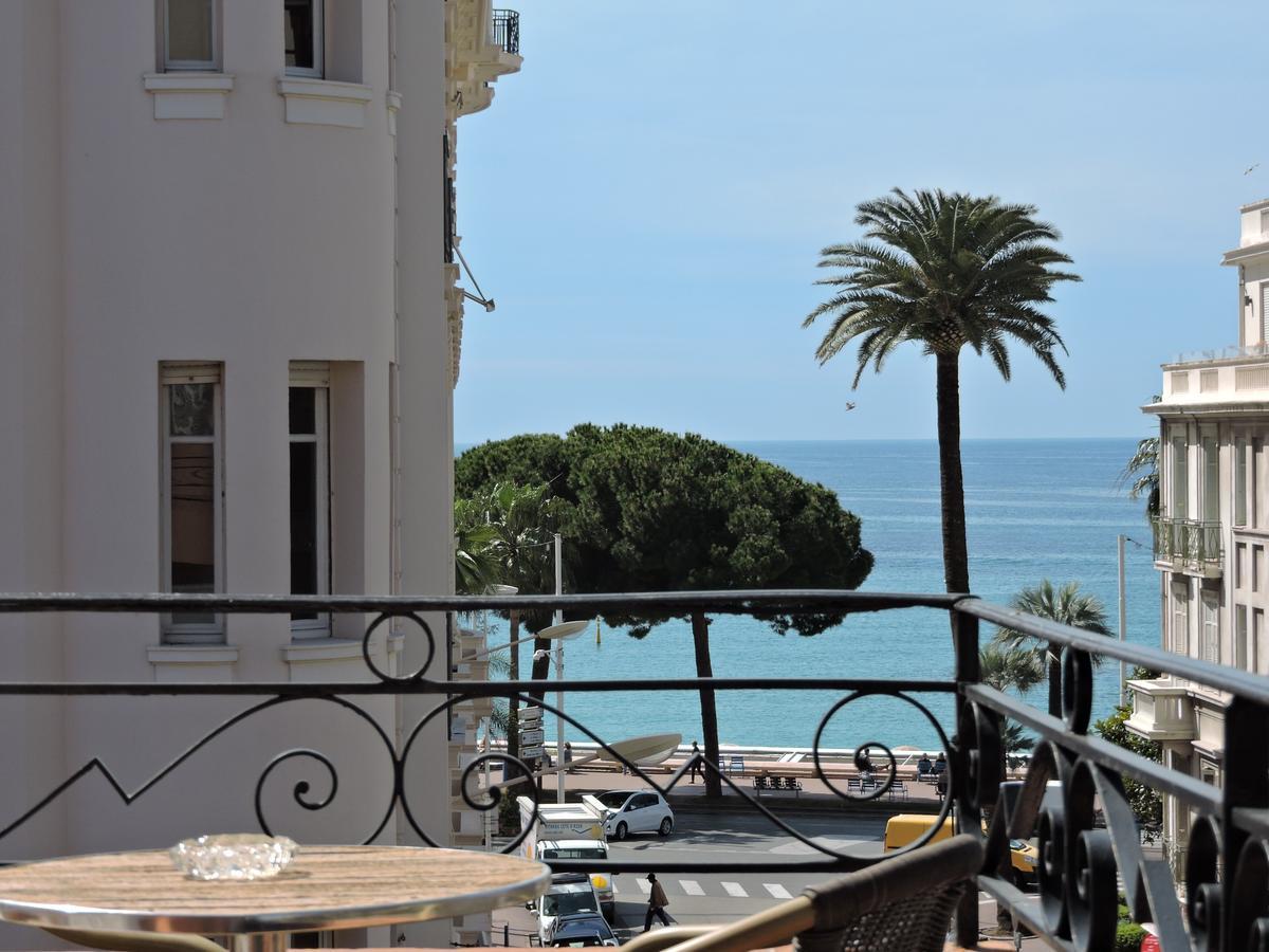 Superior Double or Twin Room with Terrace and Sea View