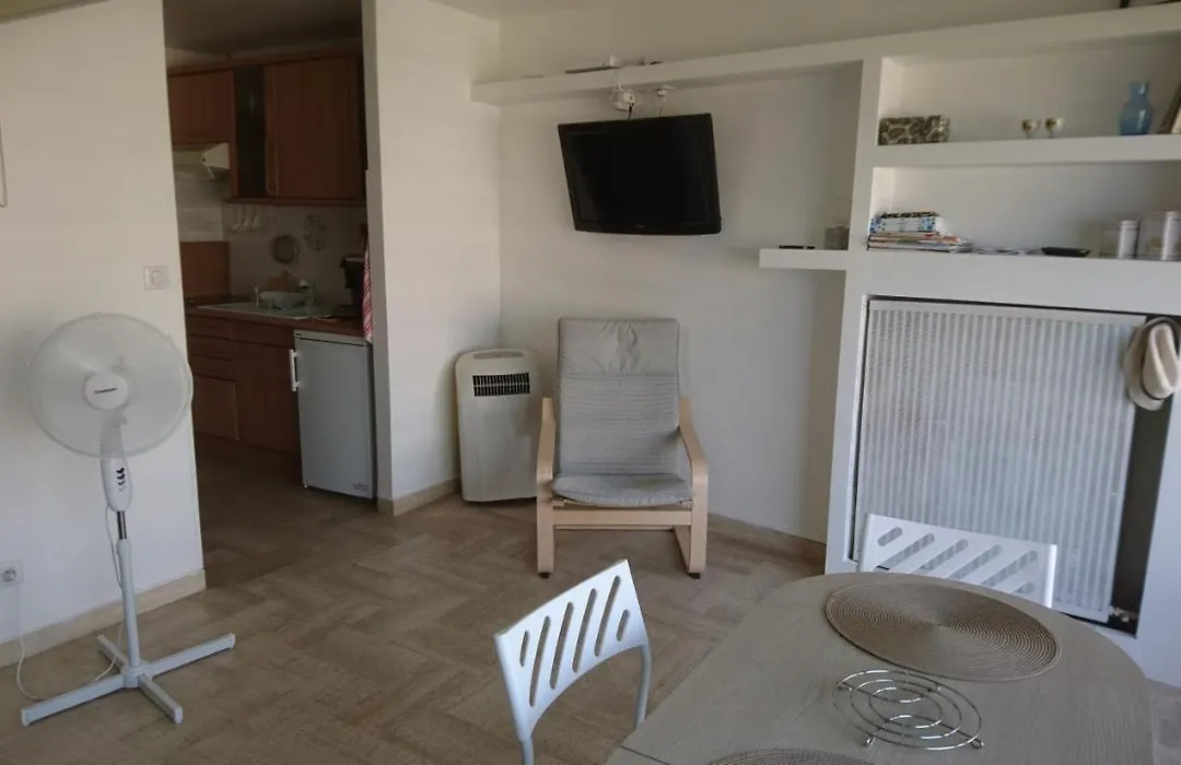 Beau Studio Vue Mer Cannes-1