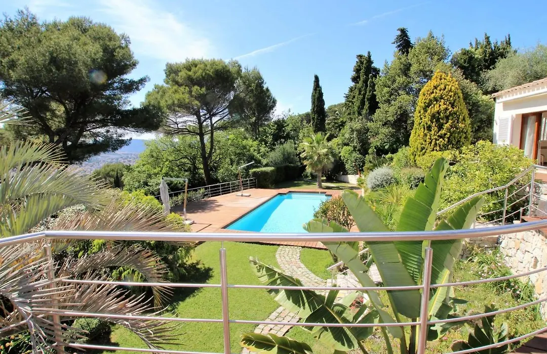 Luxury Villa In Cannes Hills-1