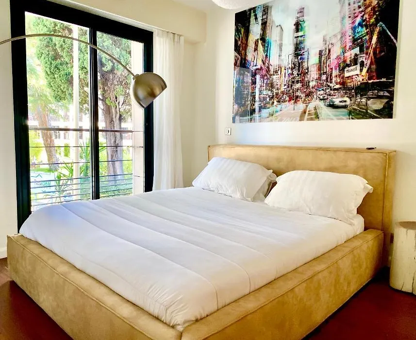 Carlton Riviera-1