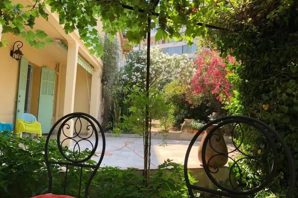 Magnifique Maison Avec Jardin En Plein Coeur De Cannes-1