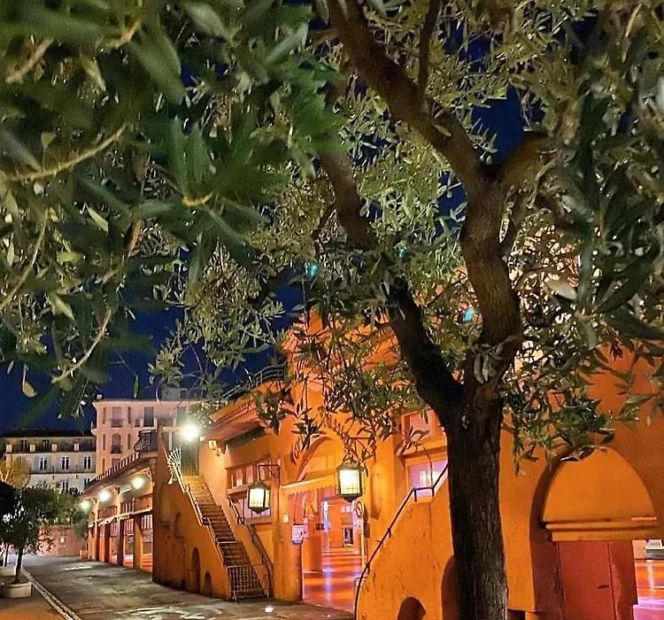 A Deux Pas Du Palais Des Festivals , Deux Pieces Dans Le Bas Du Quartier Historique Du Suquet A Cannes-1