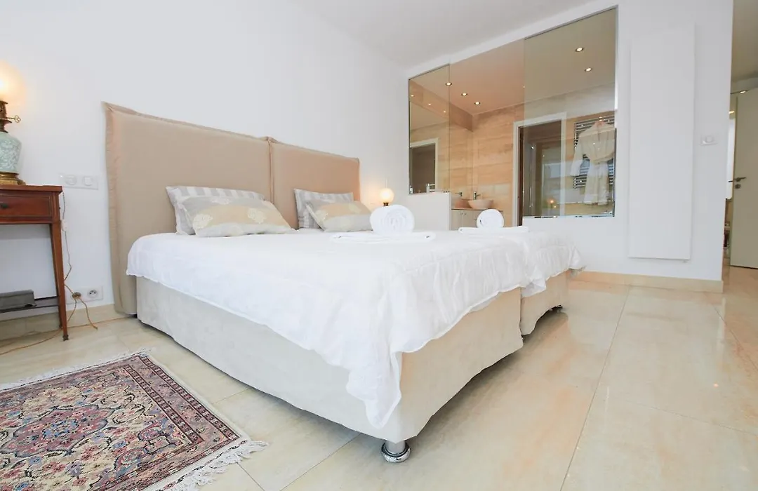 Appartement Prive Vue Mer Cannes Centre Gray D'Albion-1