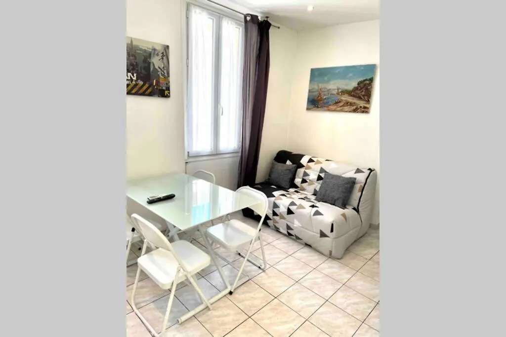 Bel Appartement - Hyper Centre - 2 Pieces-1