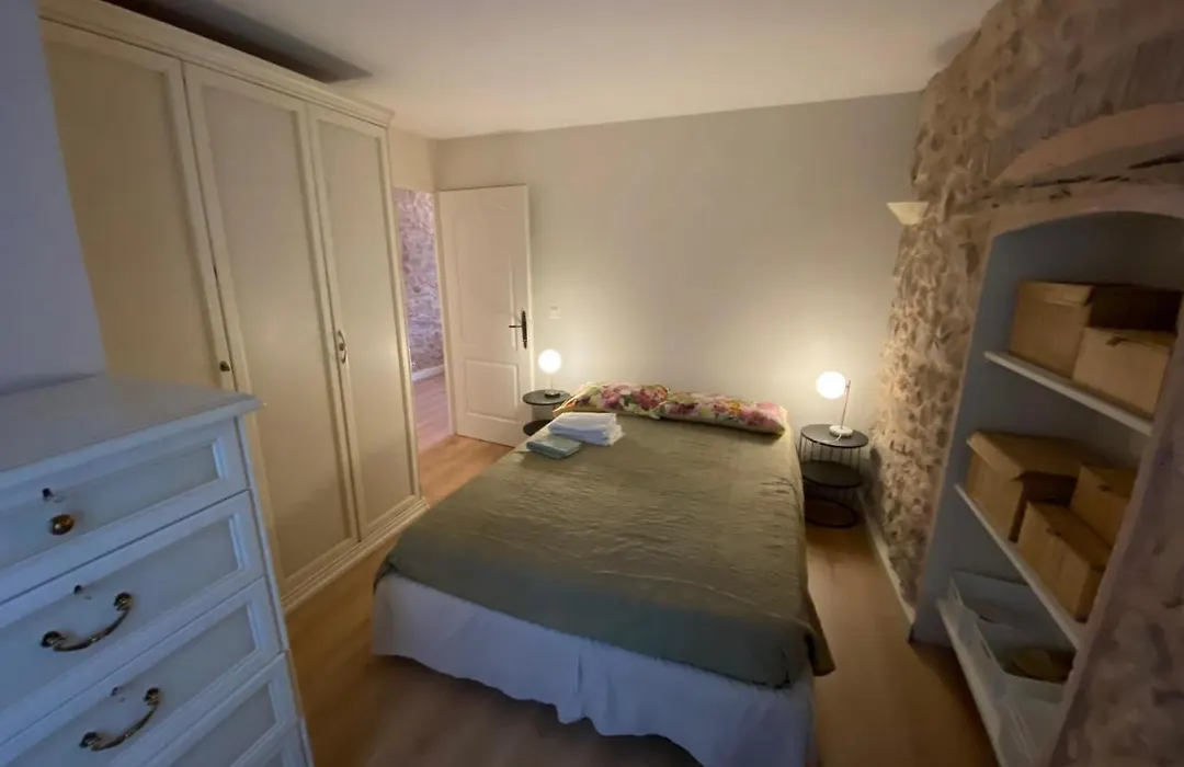 C054-Bel Appartement Lumineux Au Coeur Du Suquet-1