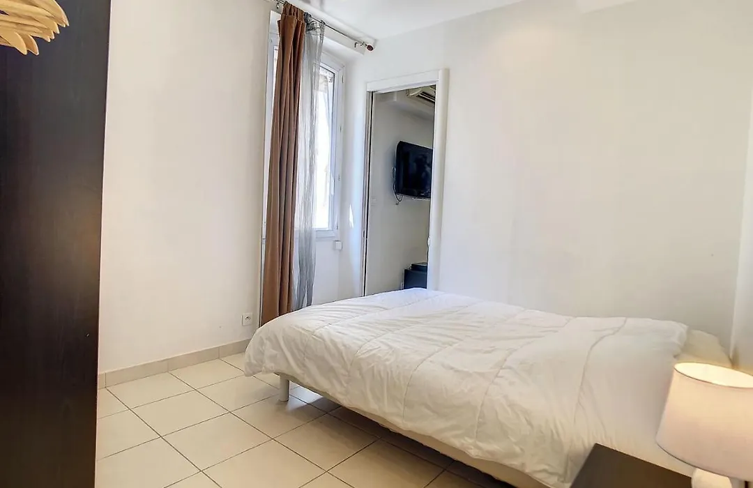 1 Bedroom Notre Dame 2 Mins From Croisette And The Palais Ac 225-1