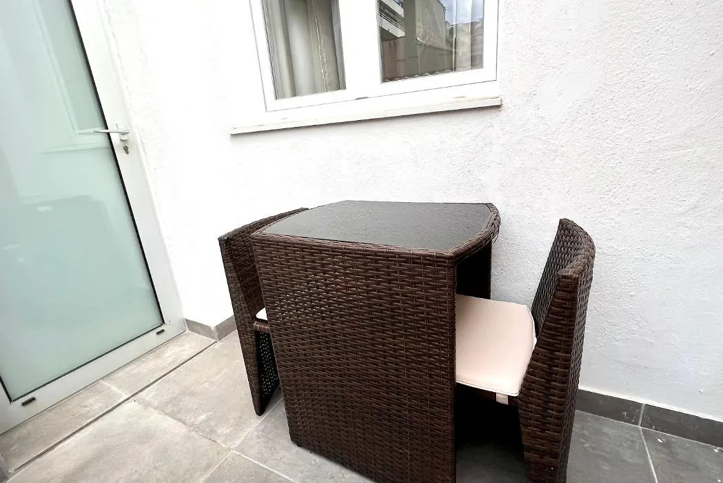 Luxurious 80M2 Near Palais 2 Beds 2 Baths-1