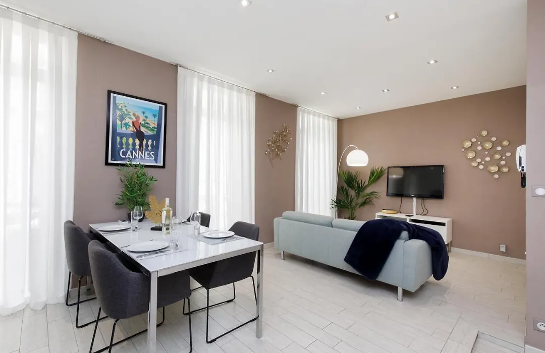 Beautiful 3 Room-Flat Near Palais-1