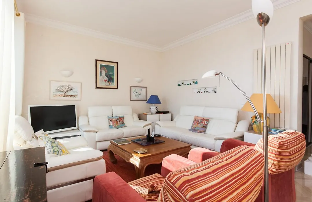 2-Br Apartment By The Beaches Magical Sea View-1