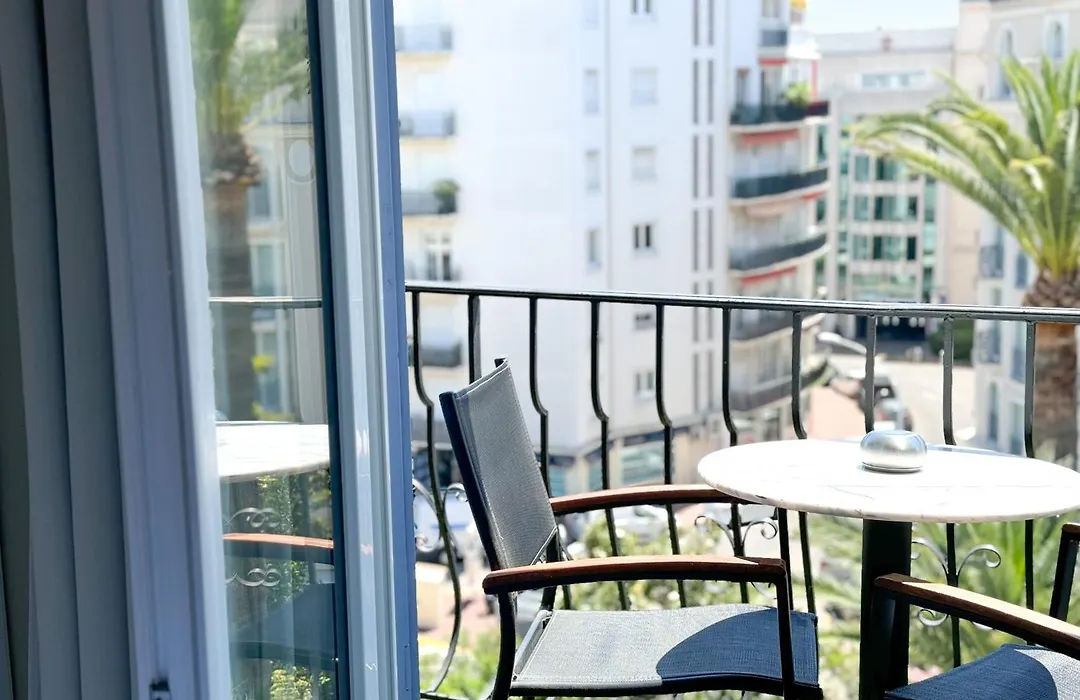 Hotel De Provence-1