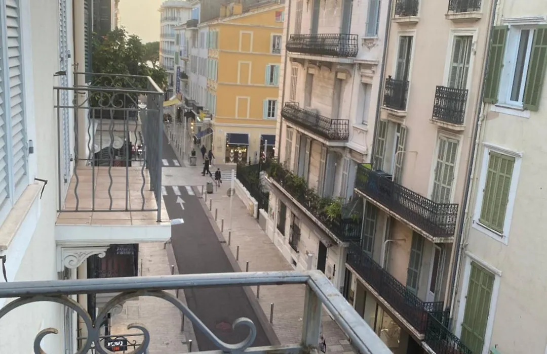 Cannes Holiday Suites-1