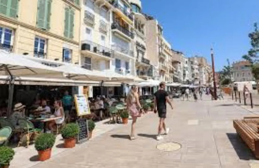 Magnifique 2 Chambres Veranda, Cannes Centre-Banane A2B088-1