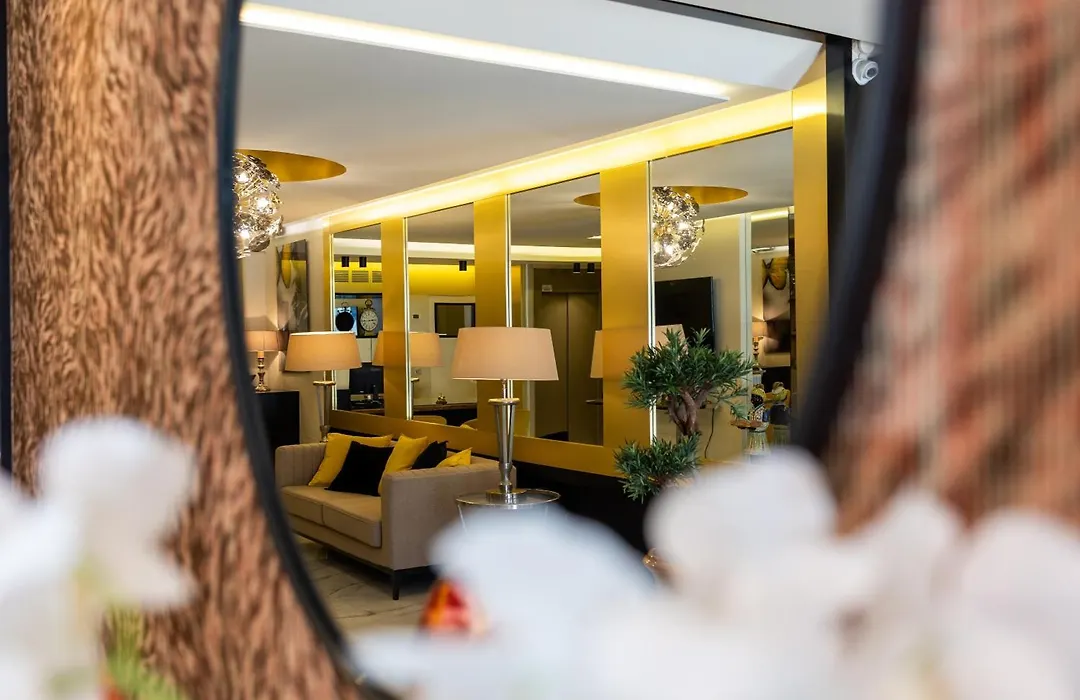 Hotel Le Fouquet'S-1