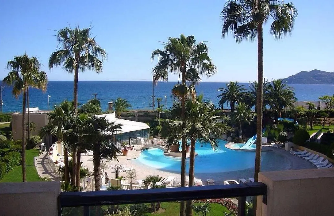 #Cannes Boccacabana Beach, Seafront, in Résid Pierre&Vacances Classé 3 Stars-1
