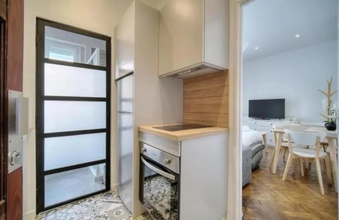 LOENA CANNES CENTRE - Appartement entier 2 pièces - 4 personnes - proche croisette palais festival plage - internet gratuit - climatisation - non fumeur-1