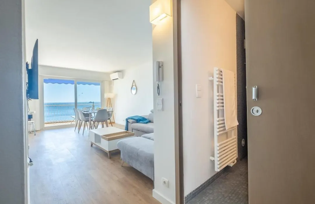 Rare! 2-Br Seafront Apartment-1