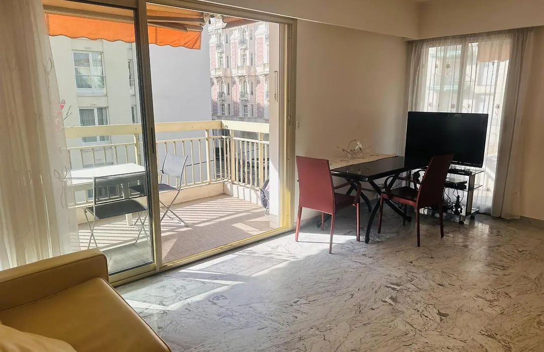 One Bedroom Apartment In The Center Of Cannes, Next To The Carlton, A Few Meters From The Croisette - 367-1