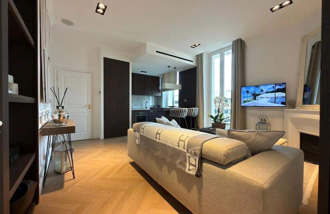 Croisette Luxury Retreat-1