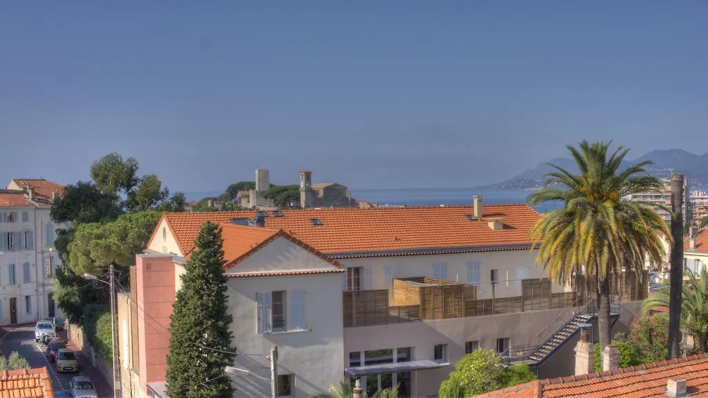 Beau 2 Pieces 3 Etoiles Vue Mer Et Montagnes Garage Prive-1