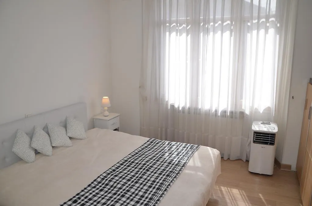 C027-Spacieux & Lumineux Appartement - Centre De Cannes-1
