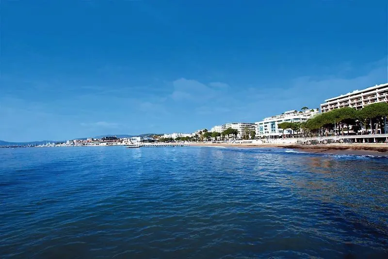 Carlton Riviera Apartment-1