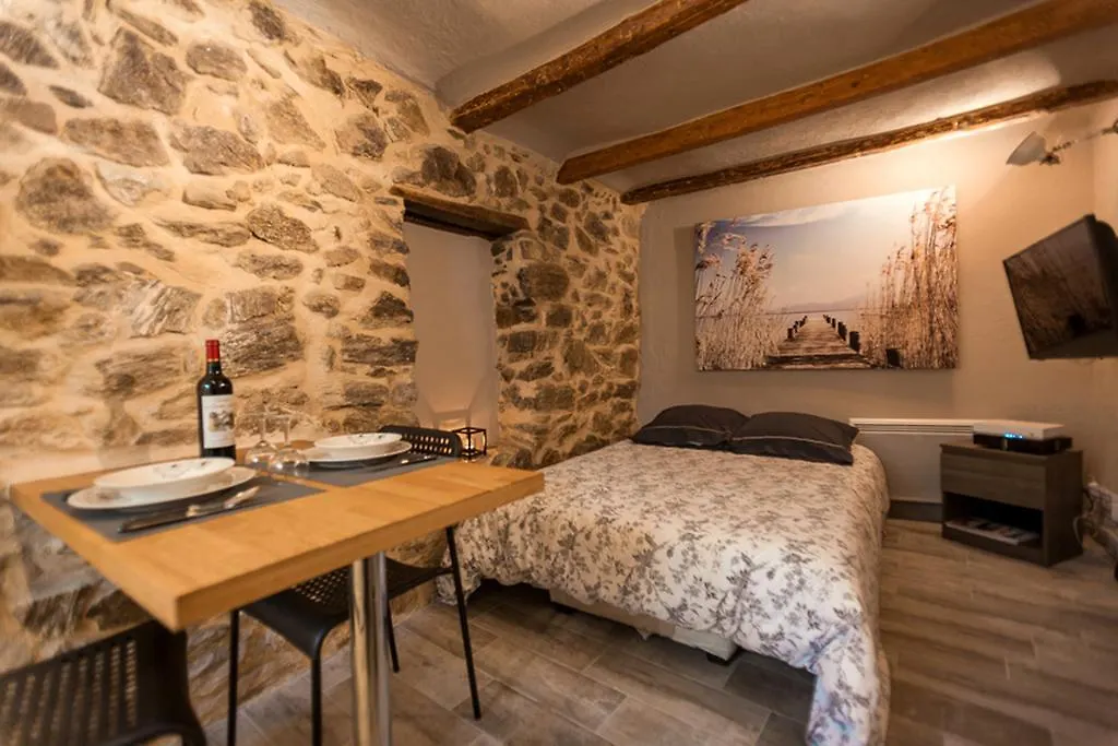 Studio Suquet Saint Antoine-1