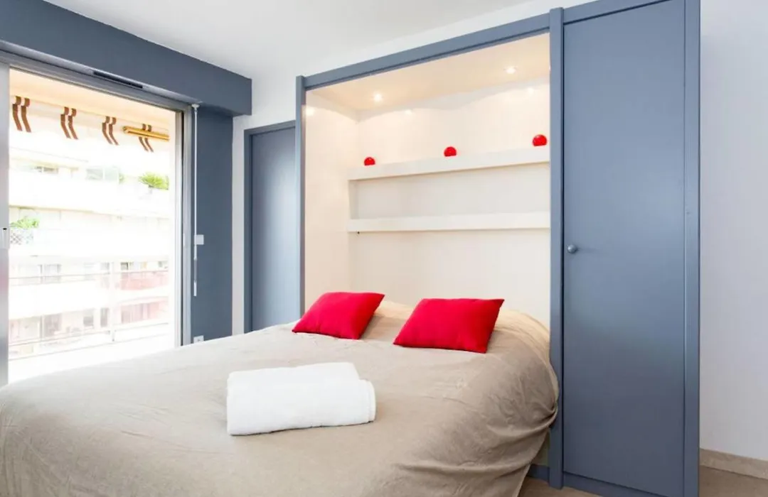 Appartement 1 Chambre Petit Juas-1