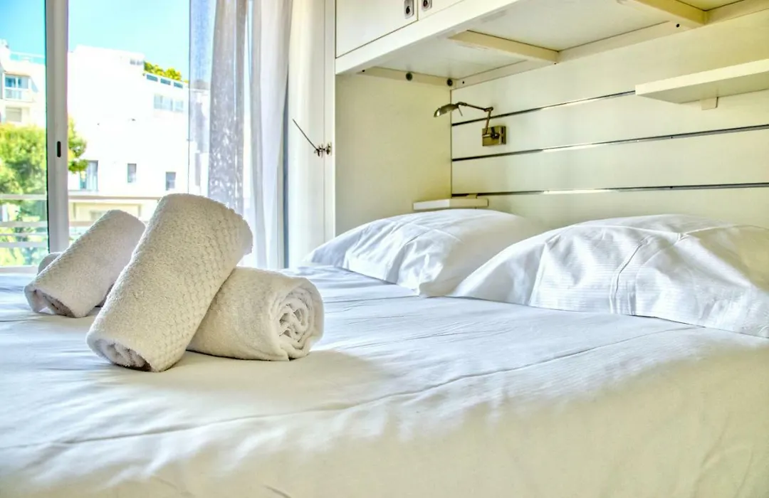 Sea View Flat, Beach Access By Guestready-1