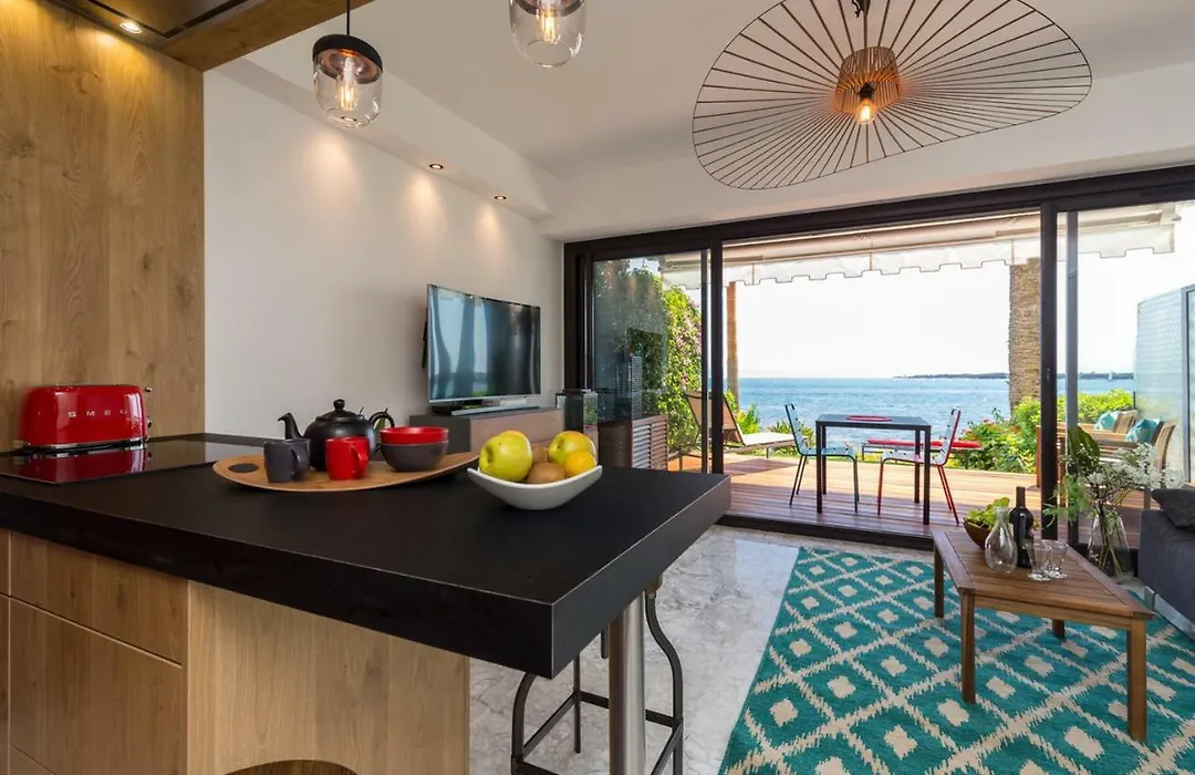 Residence Vue Mer Cannes-1