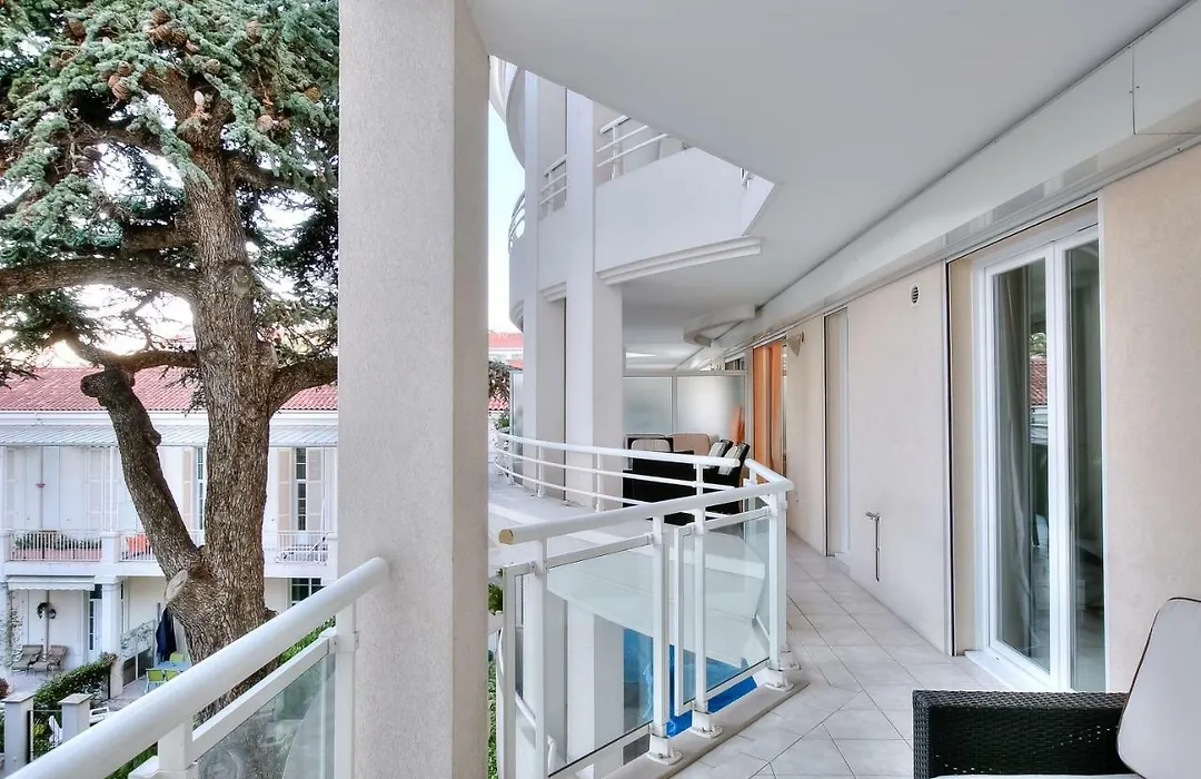 Cannes, Bd D'Alsace-1