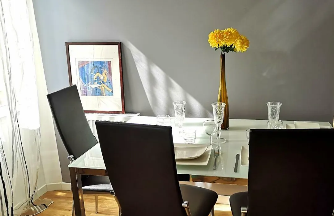 Beachside Appartement In Center Of Cannes-1