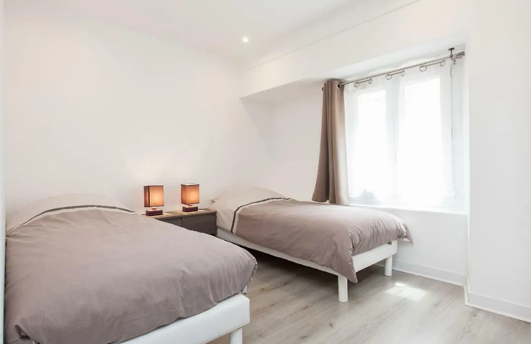 Appartement 2 Chambres 2 Salles De Bain Rue Marceau-1