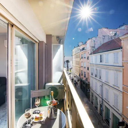 Near Croisette- 4 Star Studio -Seaview-3