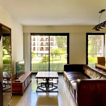 Carlton Riviera-2