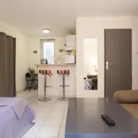 Studio Avec Terrasse A 200 M Du Palais-2