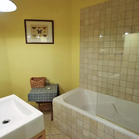 Cozy Studio Equipped With Indoor Heated Pool In Standing Residence-3