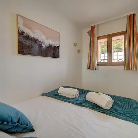 Immogroom- 2 Rooms - Renovated - Pool - Terrace - Garden - Parking --2